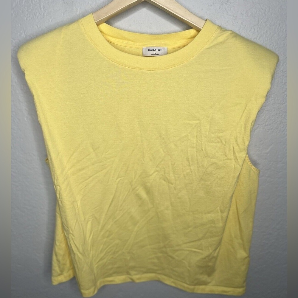 Aritzia babaton yellow shoulder pad tee